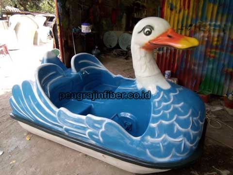 Pengrajin Sepeda Bebek Air Barito Utara