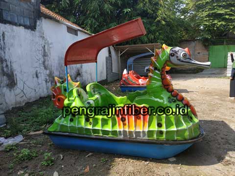 Pengrajin Sepeda Bebek Air Halmahera Tengah