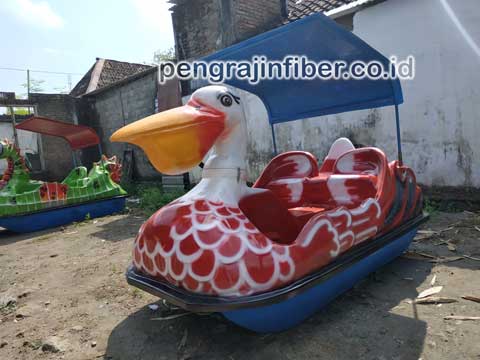 Pengrajin Sepeda Bebek Air Kepulauan Seribu