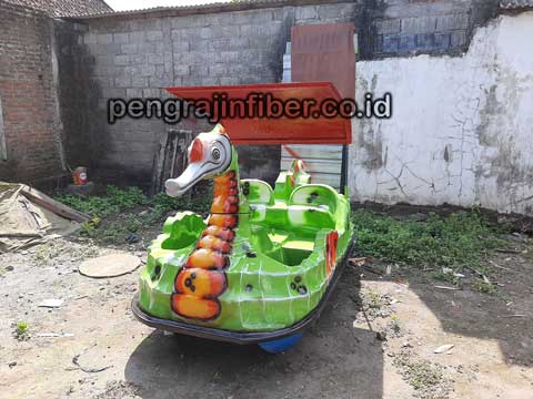 Pengrajin Sepeda Bebek Air Nagan Raya