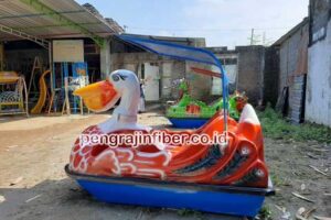 Pengrajin Sepeda Bebek Air Bantaeng Tahan Cuaca