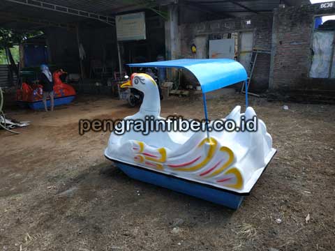 Pengrajin Sepeda Bebek Air Kota Solok