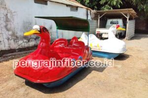 Pengrajin Sepeda Bebek Air Minahasa Selatan Awet Tahunan