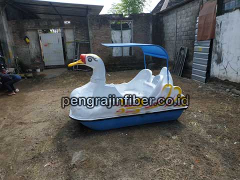 Pengrajin Sepeda Bebek Air Pasaman