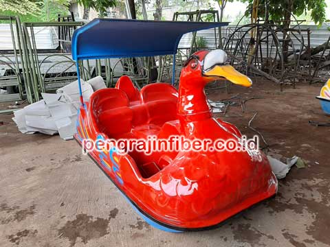Pengrajin Sepeda Bebek Air Sabu Raijua Anti Bocor