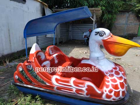 Pengrajin Sepeda Bebek Air Seram Bagian Barat