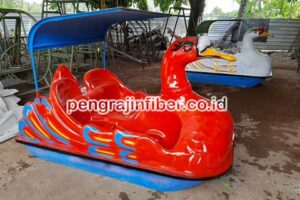 Pengrajin Sepeda Bebek Air Sumba Tengah Tahan Karat