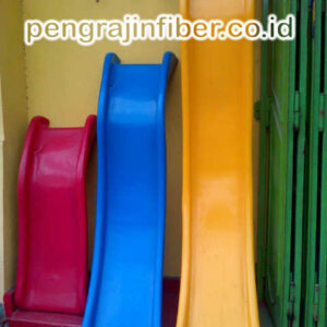 Seluncuran Fiber Anak 1,4 Meter