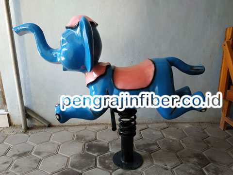 Tooter Gajah Biru