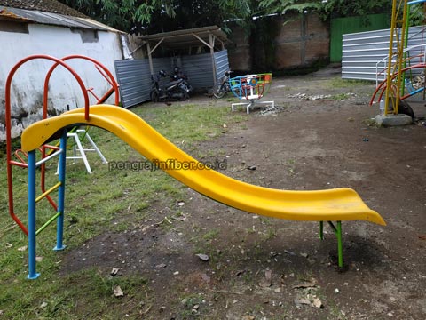 Jual Murah Perosotan Fiberglass di Barito Selatan