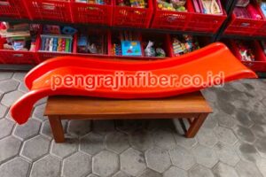 Jual Murah Perosotan Fiberglass di Nganjuk