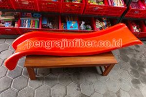 Jual Murah Perosotan Fiberglass di Pringsewu