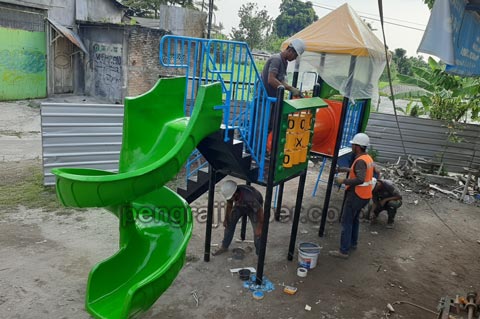 Jual Murah Perosotan Fiberglass di Pulau Taliabu Berkualitas