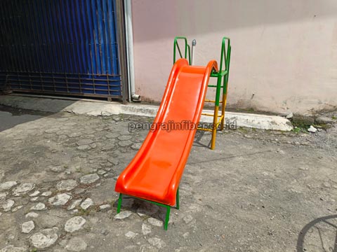 Jual Murah Perosotan Fiberglass di Pulau Taliabu