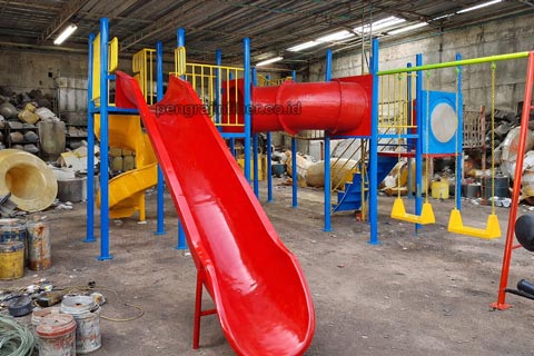 Jual Murah Perosotan Fiberglass di Samarinda Berkualitas