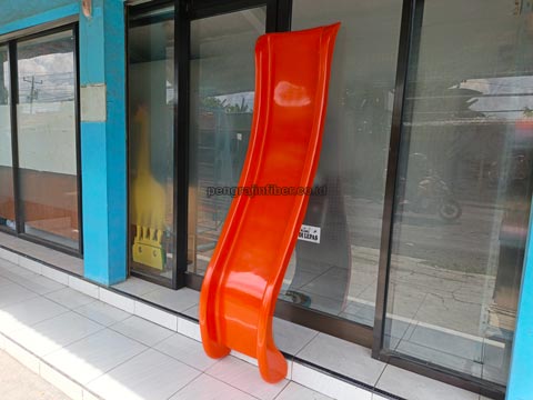 Jual Murah Perosotan Fiberglass di Tanah Bumbu