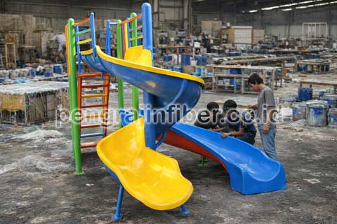 Jual Murah Perosotan Jember Seluncuran Kolam Renang