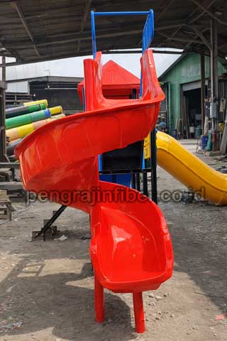 Jual Murah Perosotan Kota Blitar Seluncuran Kolam Renang