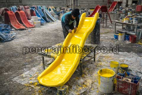 Jual Murah Perosotan Kota Malang Seluncuran Kolam Renang