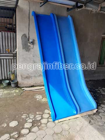 Jual Murah Perosotan Kudus Seluncuran Kolam Renang