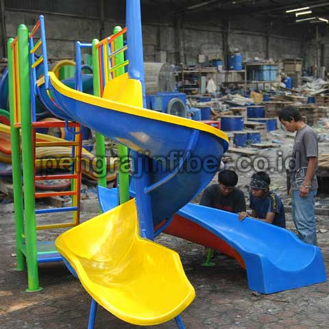 Jual Murah Perosotan Kutai Timur Seluncuran Kolam Renang