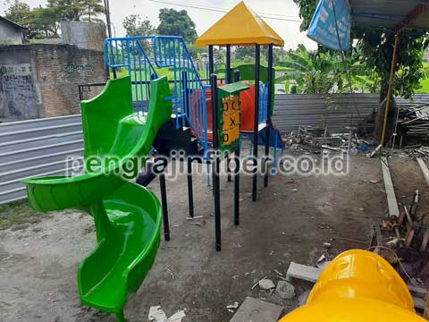Jual Murah Perosotan Sragen Seluncuran Kolam Renang