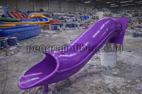 Produsen Perosotan Bandung Seluncuran Kolam Renang