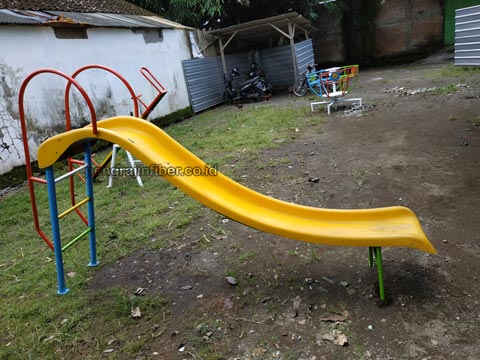 Produsen Perosotan Fiberglass di Bengkayang