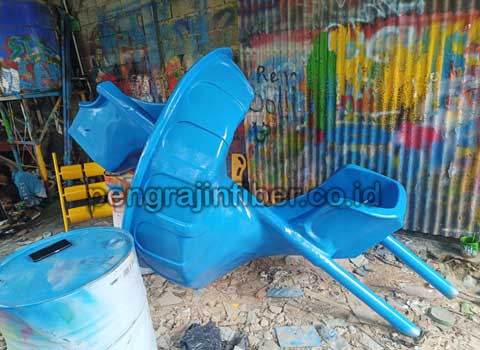 Produsen Perosotan Lingga Seluncuran Kolam Renang