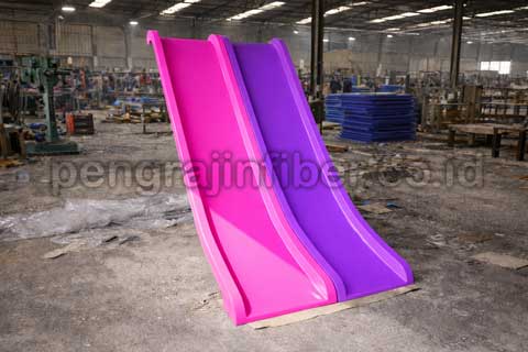 Produsen Perosotan Wonosobo Seluncuran Kolam Renang