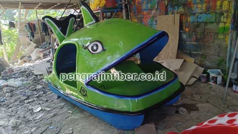 Sepeda Air 2 Orang Model Paus Hijau