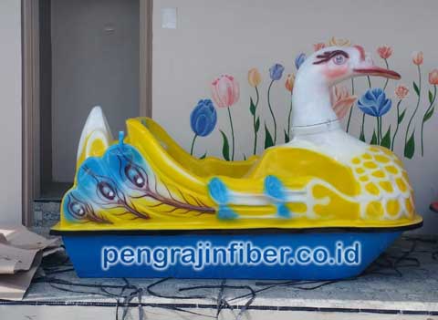 Sepeda Bebek Angsa Kuning Kapasitas 2 Orang