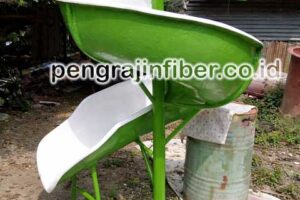 Toko Perosotan Fiberglass di Bungo