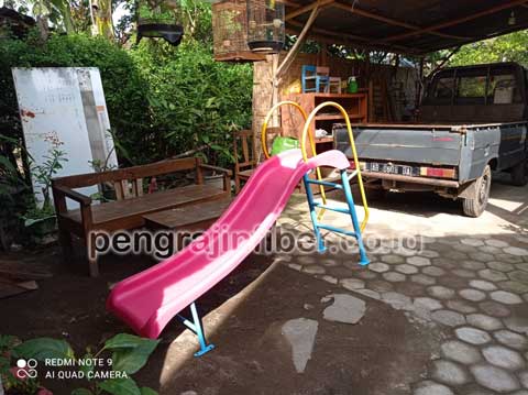 Toko Perosotan Fiberglass di Badung