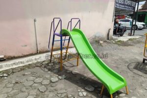 Toko Perosotan Fiberglass di Kepulauan Selayar