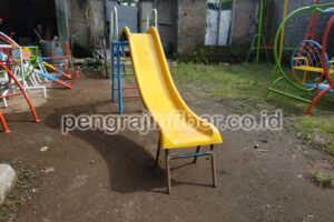 Toko Perosotan Fiberglass di Kota Surakarta