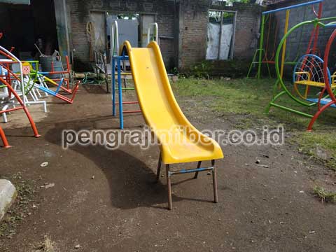 Toko Perosotan Fiberglass di Kota Surakarta