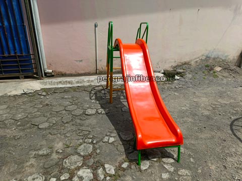 Toko Perosotan Fiberglass di Muna