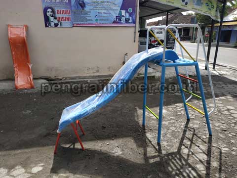 Toko Perosotan Fiberglass di Pasuruan