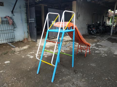 Toko Perosotan Fiberglass di Pontianak