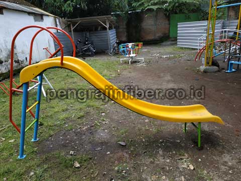 Toko Perosotan Fiberglass di Subang