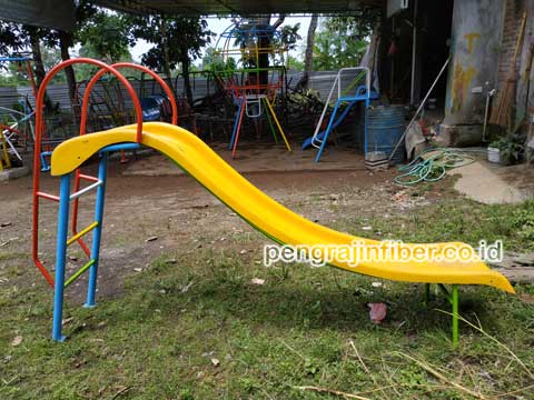 Toko Perosotan Fiberglass di Tambrauw