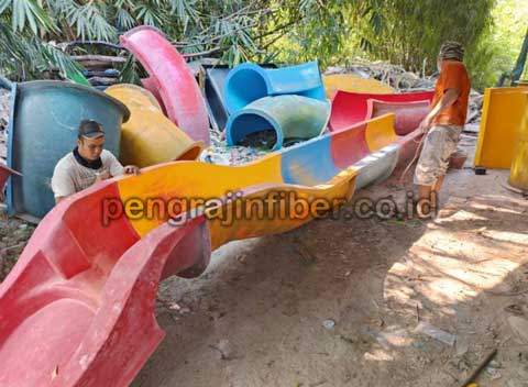 Toko Perosotan Jakarta Utara Seluncuran Kolam Renang