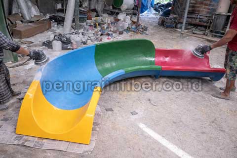 Toko Perosotan Kutai Barat Seluncuran Kolam Renang