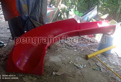 Toko Perosotan Lumajang Seluncuran Kolam Renang