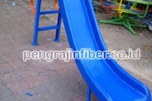 Toko Perosotan Fiberglass di Malaka