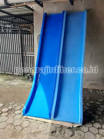 Toko Perosotan Rembang Seluncuran Kolam Renang