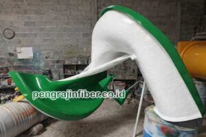 Toko Perosotan Fiberglass di Samosir