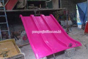 Toko Perosotan Fiberglass di Sumba Barat