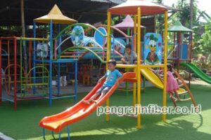 Jasa Pembuatan Playground Fiberglass Badung